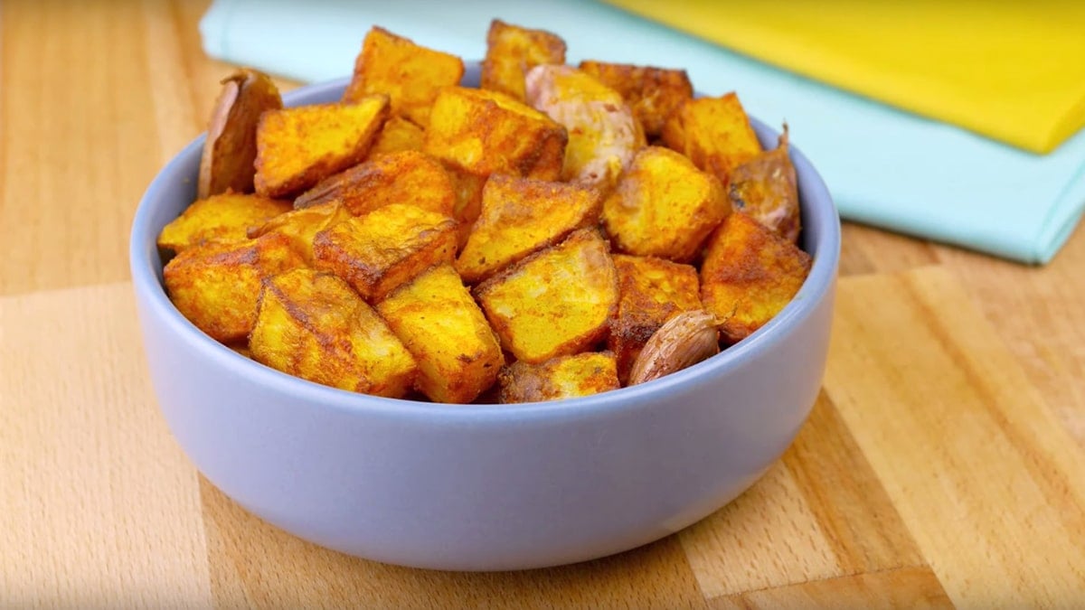 Batata Frita na Airfryer Com Páprica e Chimichurri, Receita FÁCIL